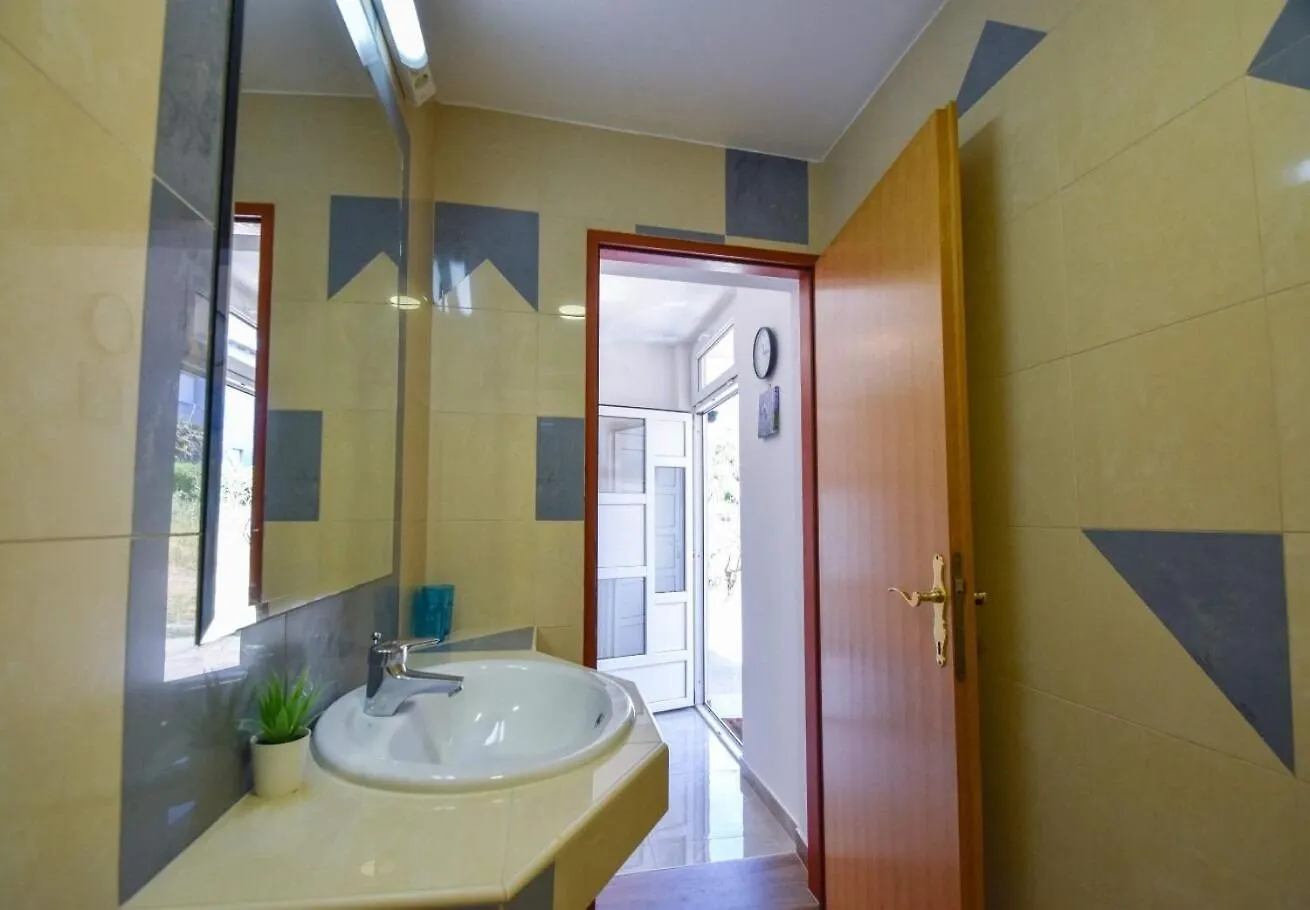 Apartments Lidija Banjol 0*,