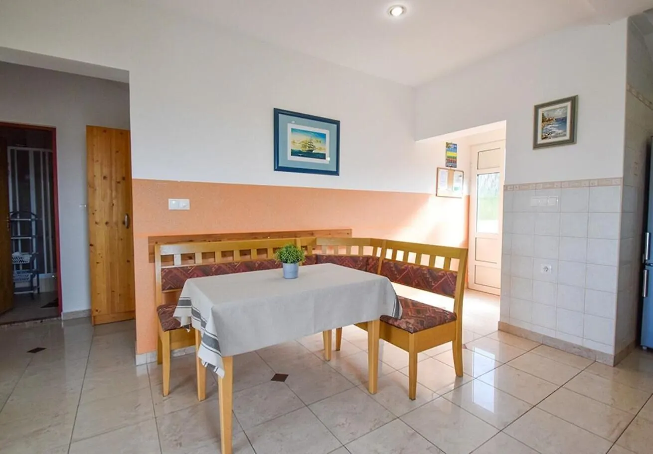 Apartments Lidija Banjol