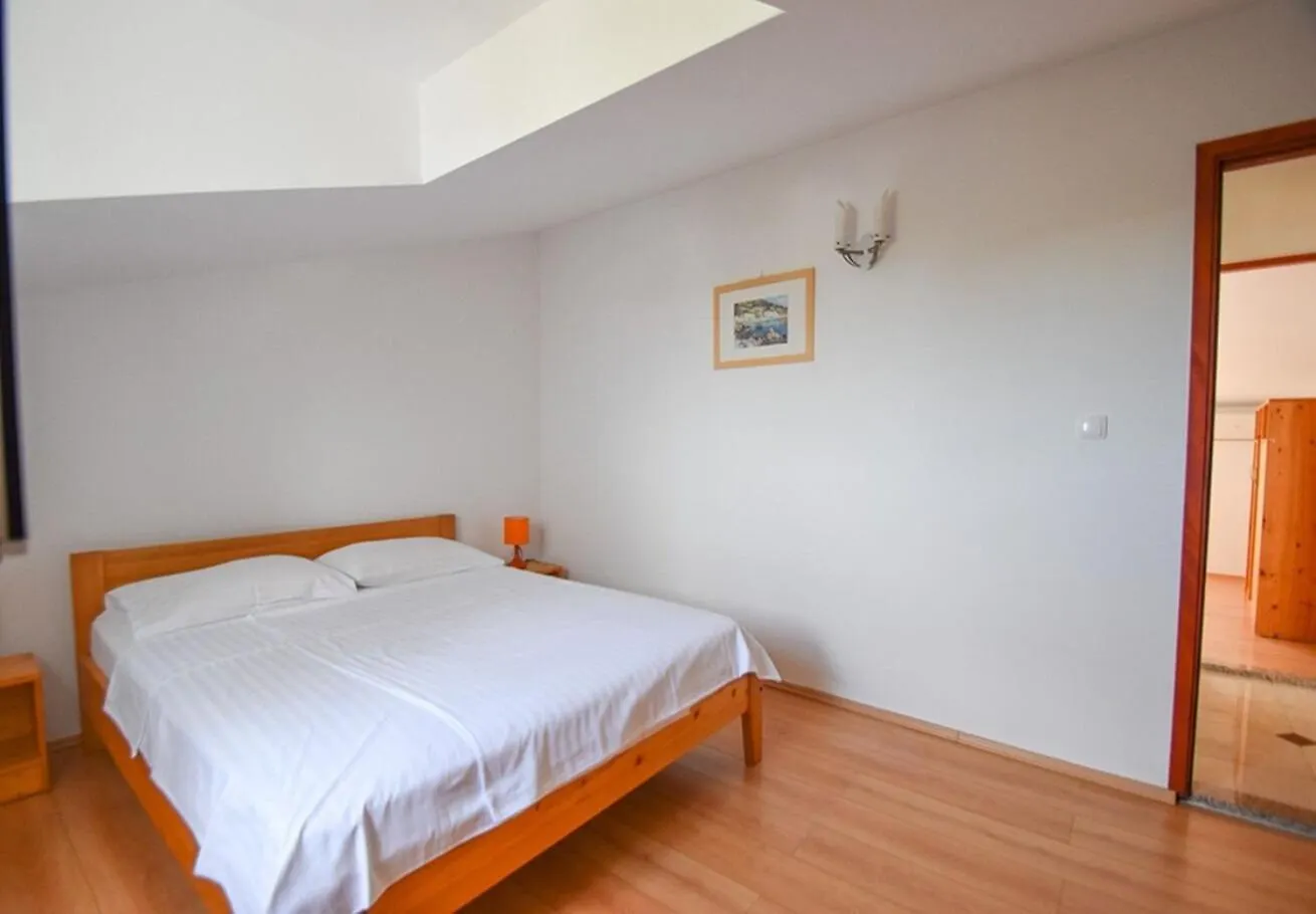 Apartments Lidija Banjol