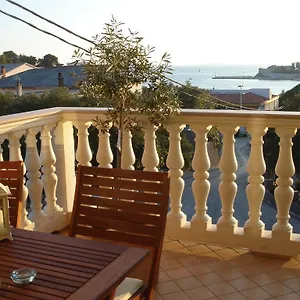 Delina Apartment